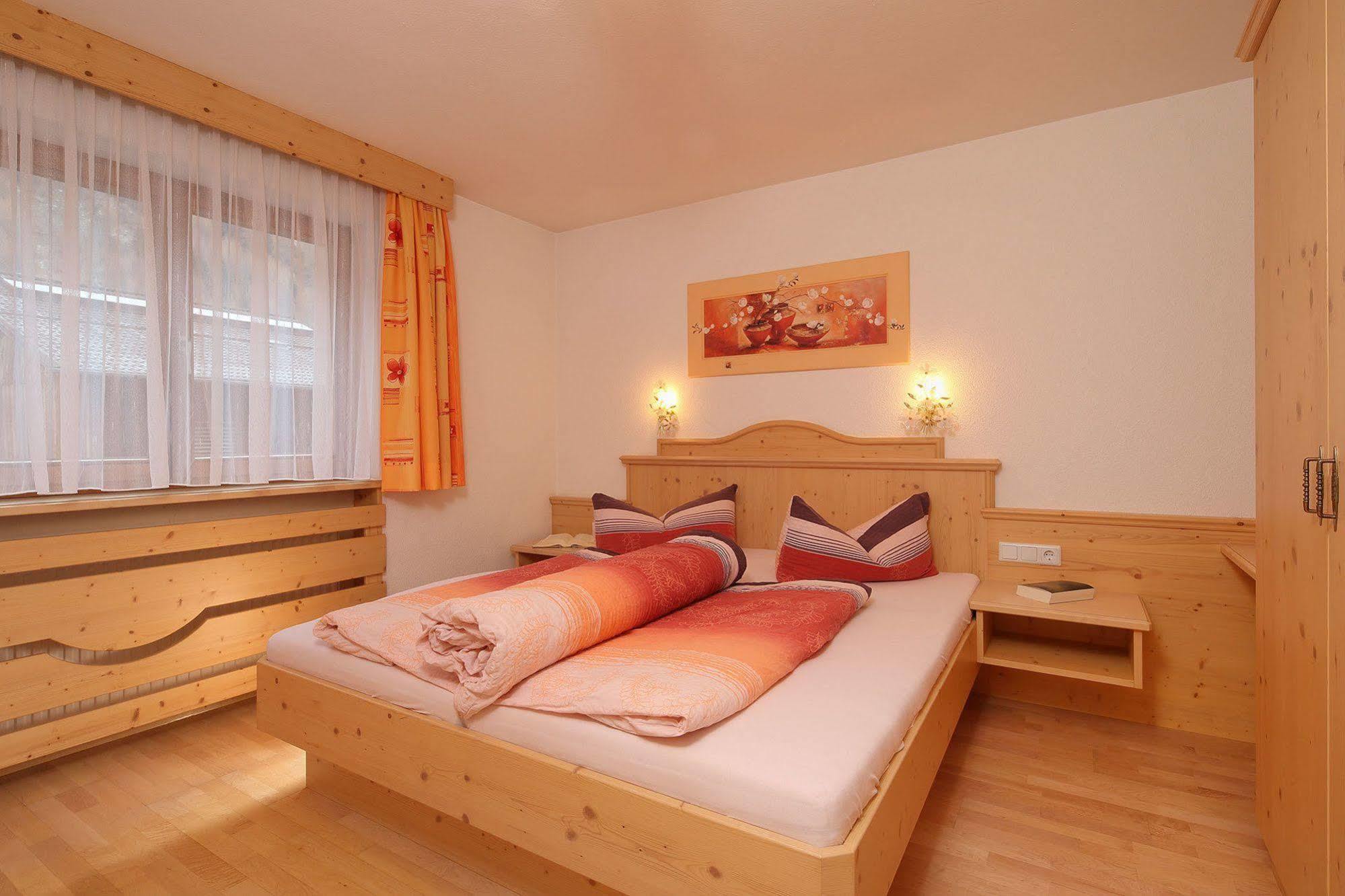 Gaestehaus Renate Längenfeld Extérieur photo