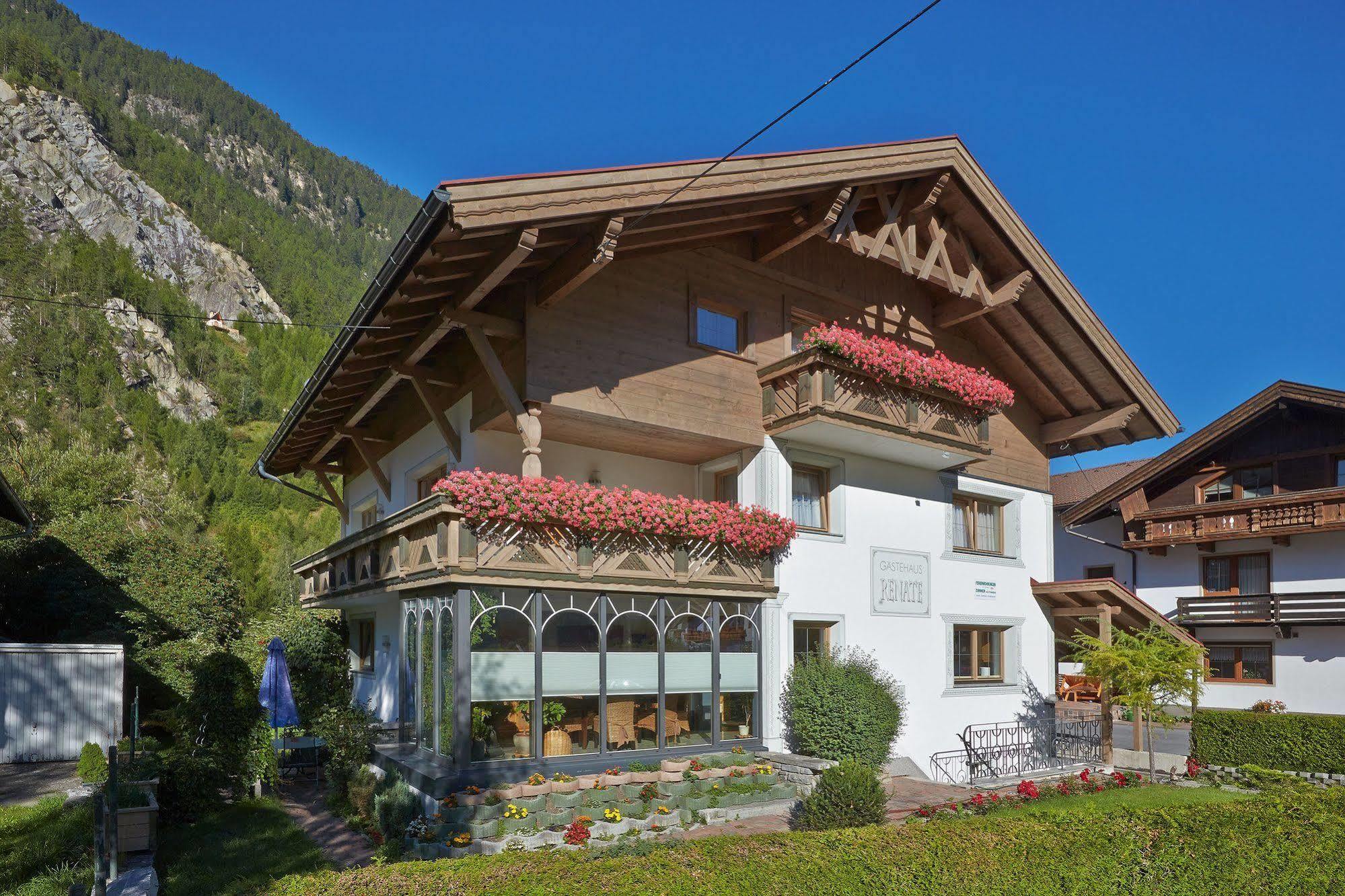 Gaestehaus Renate Längenfeld Extérieur photo